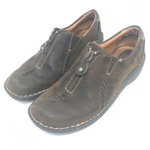 Clark’s Artisan Brown Leather Front Zip Up Loafers